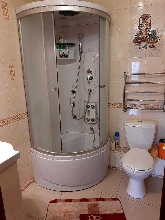 Куренiвський Двiр Kiev Exterior foto